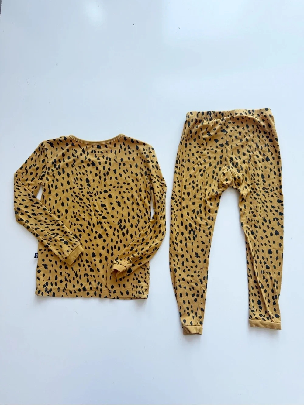 Kyte Baby Marigold Cheetah Bamboo Pajamas Size 4T